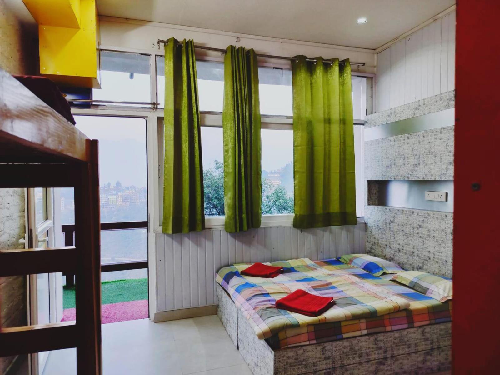 The Himalaya Retreat Resort, Experience Nature In The Lap Of Himalayas Масурі Екстер'єр фото